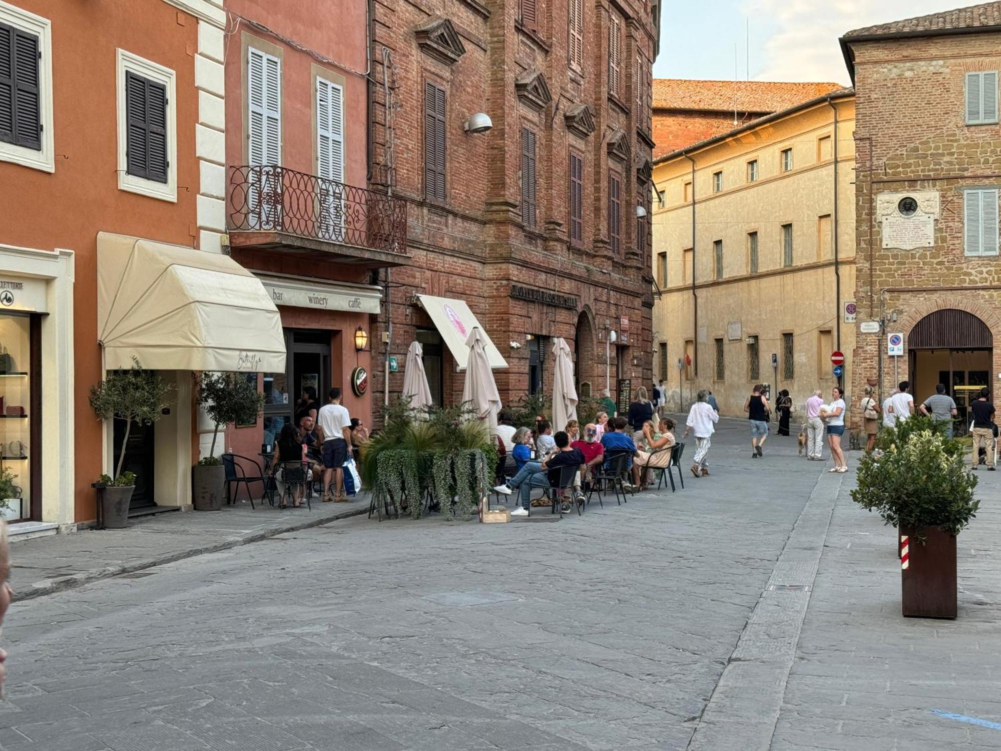 2 King Bed, 2 Full Bathroom Apartment In Umbria - Tuscany Citta della Pieve Exterior photo